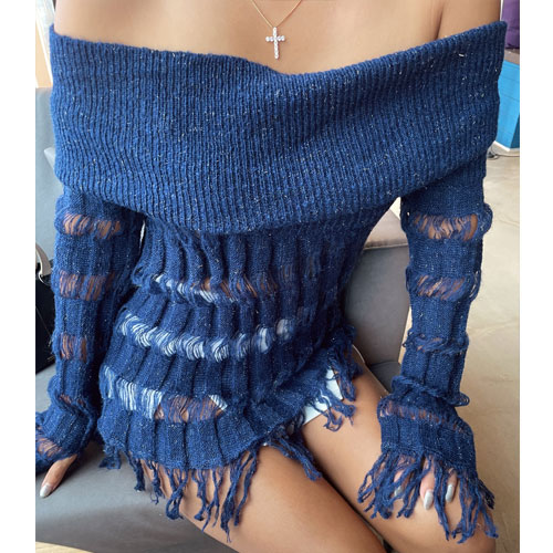 Shoulder tassel knit